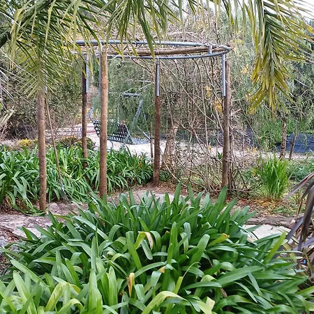 Alojamento de Acomodação e Pequeno-almoço Quinta Da Pêra Rocha 3*